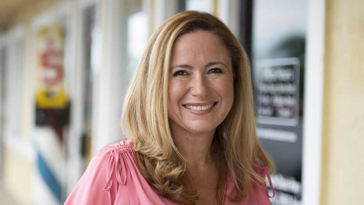 Fotografía cedida por la campaña Debbie for Florida de la demócrata Debbie Mucarsel-Powell, quien fue la primera suramericana en llegar al Congreso de Estados Unidos.