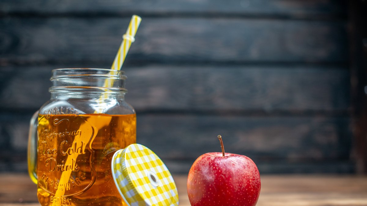 El vinagre de manzana puede ser muy beneficioso, tanto para su cuidado personal como para la limpieza del hogar