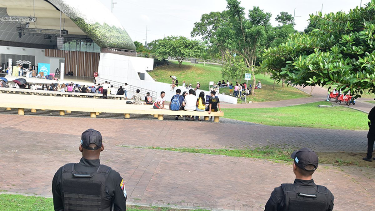 El Municipio no ha precisado desde cuando estarán instaladas las plumas en el parque Samanes.