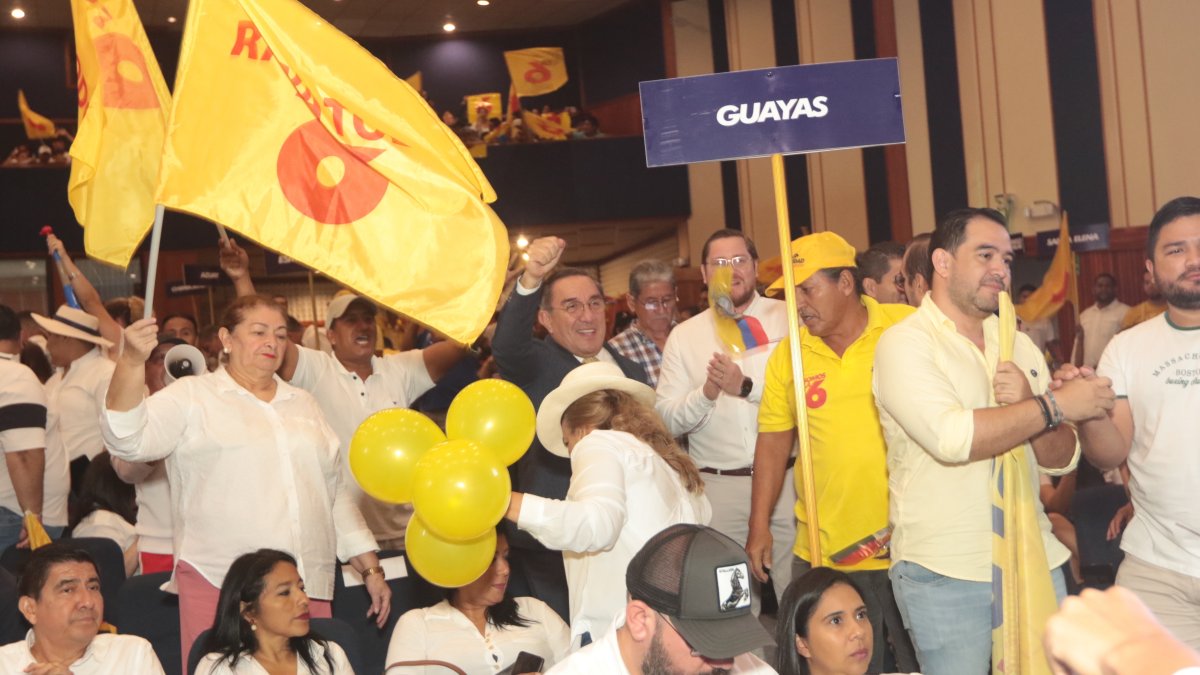 El correísmo, el Partido Social Cristiano y ADN no señalaron qué cambios harían al sistema de partidos.