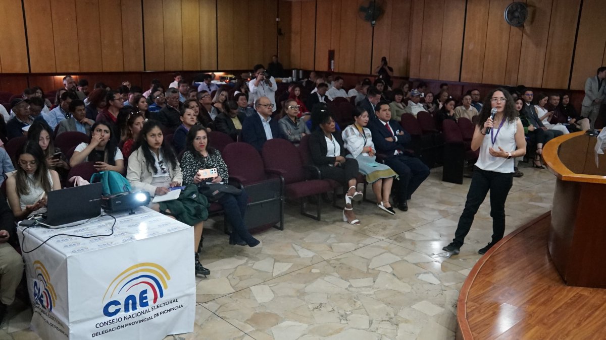 Asistieron a la capacitación precandidatos de 11 organizaciones políticas.