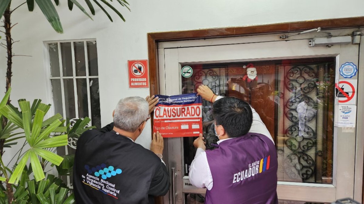 Las autoridades realizaron la clausura del restaurante