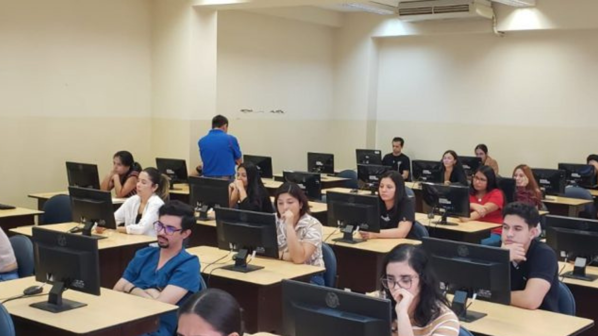 El Consejo de Aseguramiento de la Calidad de la Educación Superior (Caces) tomó el examen a postulantes de Medicina, Enfermería y Odontología, en junio.