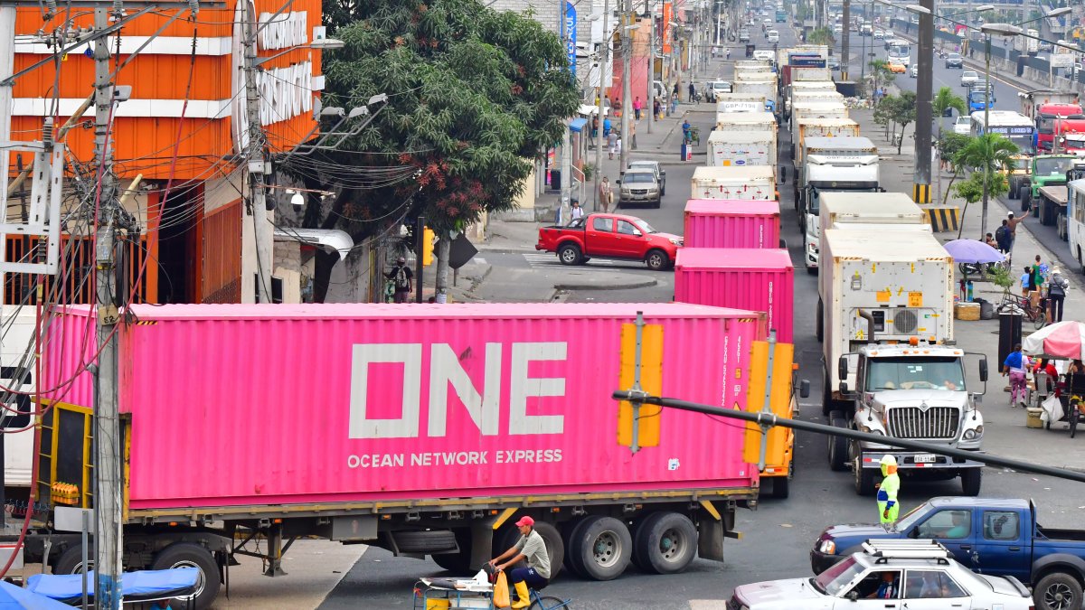 El atasco en la zona del puerto se sintió durante la mañana de este 23 de agosto de 2024.