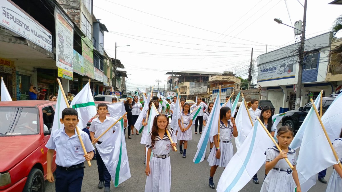 Hecho. Los menores desfilaron en las calles de San Cristobal