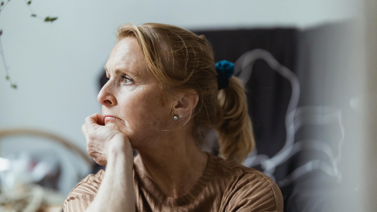 ¿Te preocupa envejecer? Explora técnicas para reducir la ansiedad por el envejecimiento y mantener una vida saludable y equilibrada