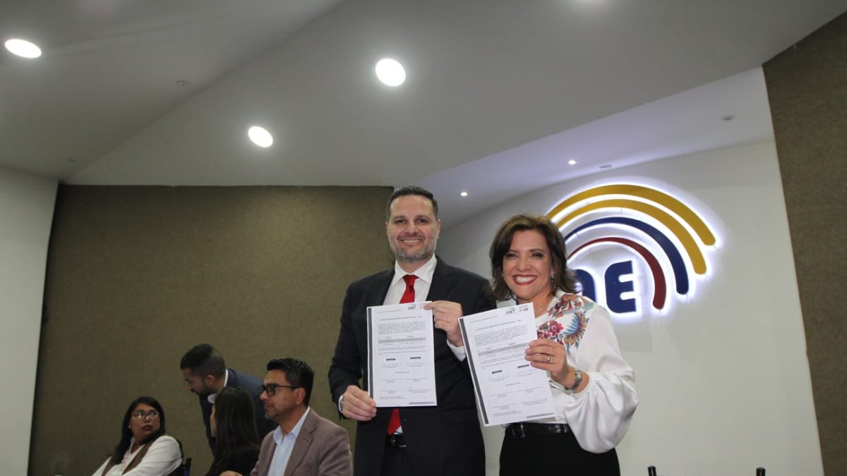 Eduardo Sánchez y Katya Caicedo son parte de las cinco organizaciones políticas que están en diálogos sobre la unidad de las izquierdas.