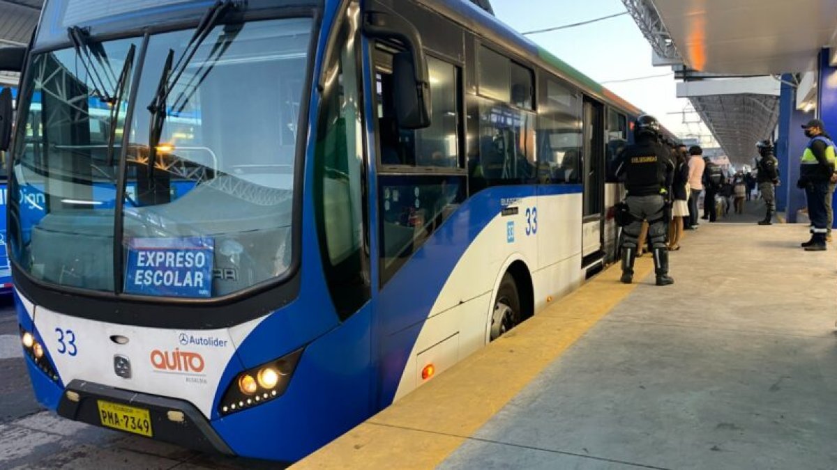 Se implementarán circuitos especiales en la Ecovía y Trolebús.