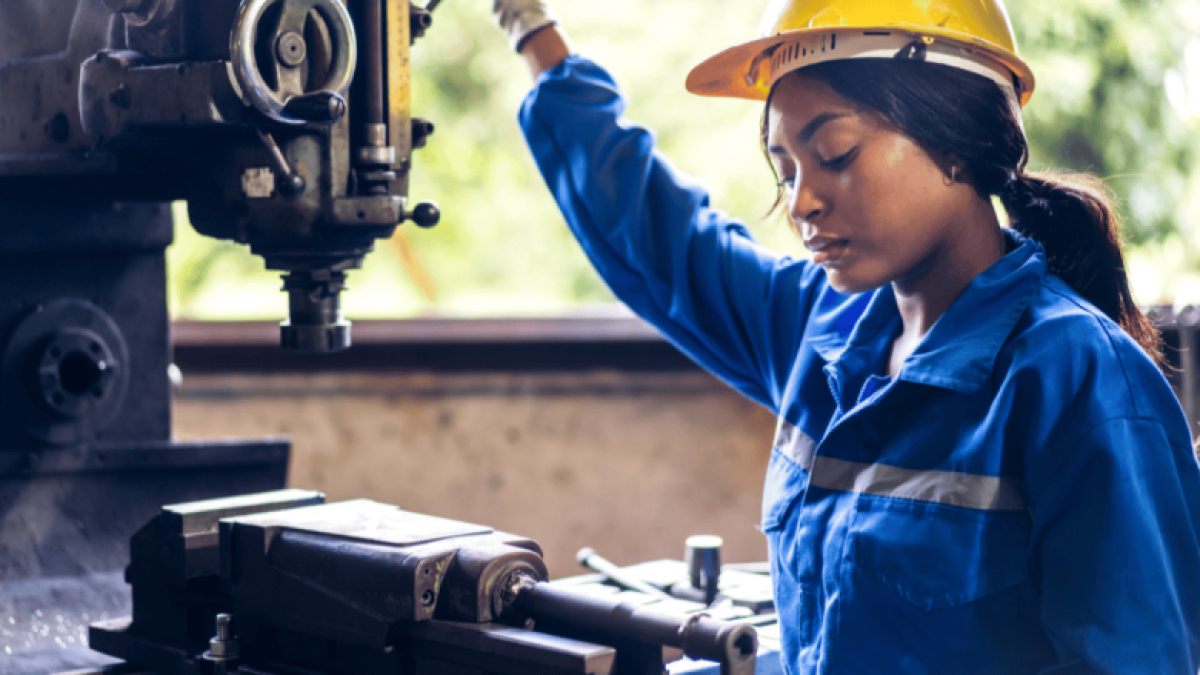Las maestrías en ingeniería e industrias, entre las que llaman la atención de los profesionales.