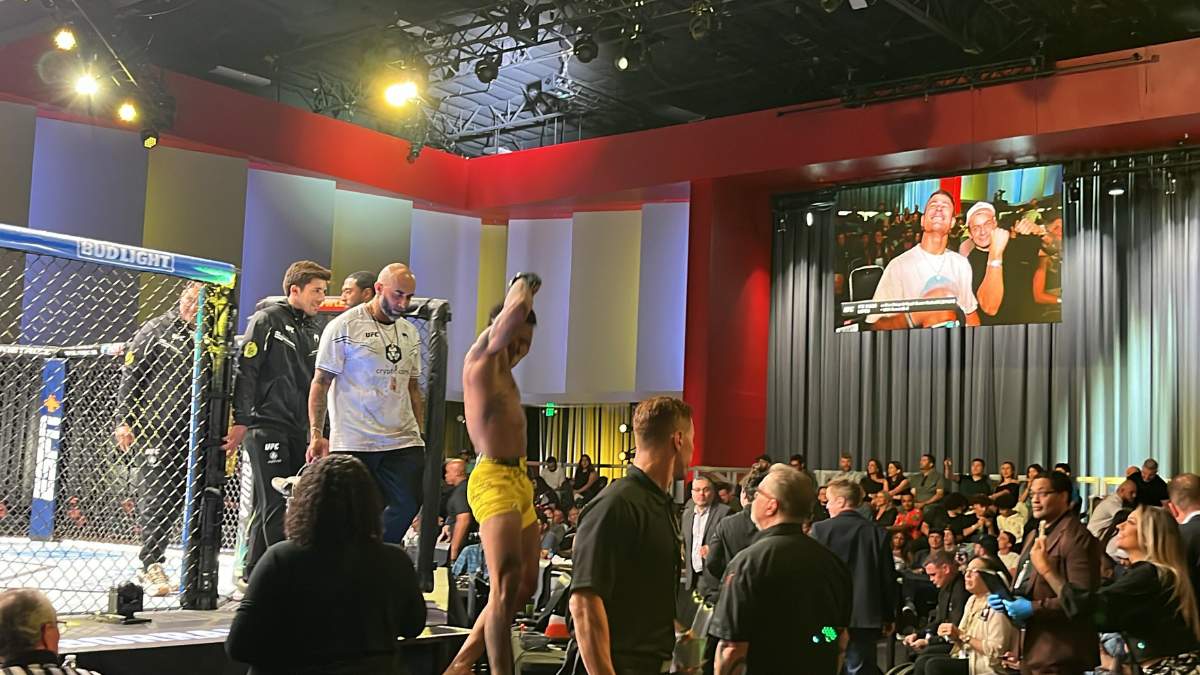 Victoria de Michael Morales en la UFC