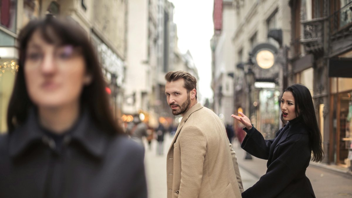 Ser precavido no le hace daño a nadie. Las banderas amarillas están para prevenir comportamientos graves