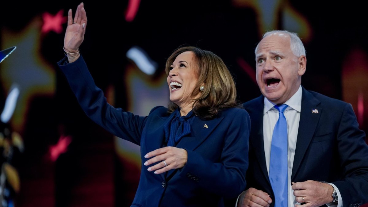 La candidata presidencial demócrata de Estados Unidos, Kamala Harris, y el gobernador de Minnesota y candidato demócrata a vicepresidente, Tim Walz.