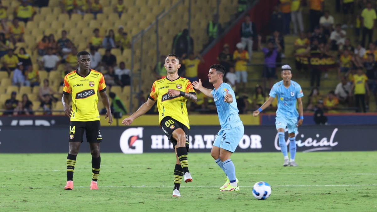 Barcelona gana el encuentro ante Universidad Católica