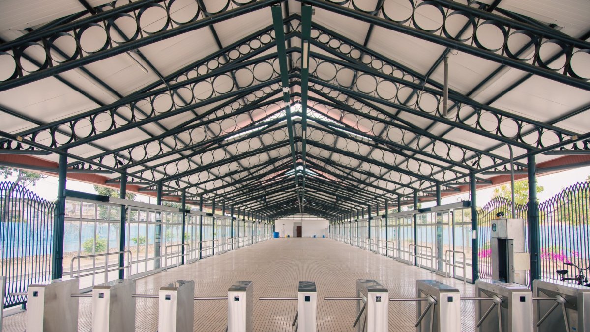 La estación de esta troncal se levanta cerca de la UVC Portete.