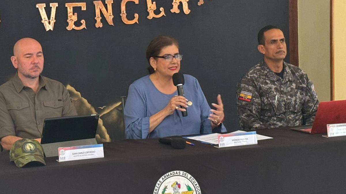 Desde Manta, la ministra del Interior, Mónica Palencia, en representación del Bloque de Seguridad.