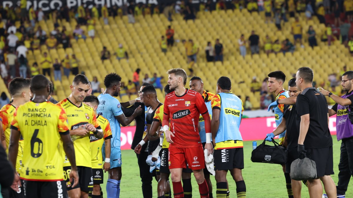 Pese al triunfo 1-0 ante Universidad Católica en el Monumental, por la cuarta jornada (fase 2) de LigaPro, las expresiones en los rostros de los jugadores de Barcelona no era de felicidad