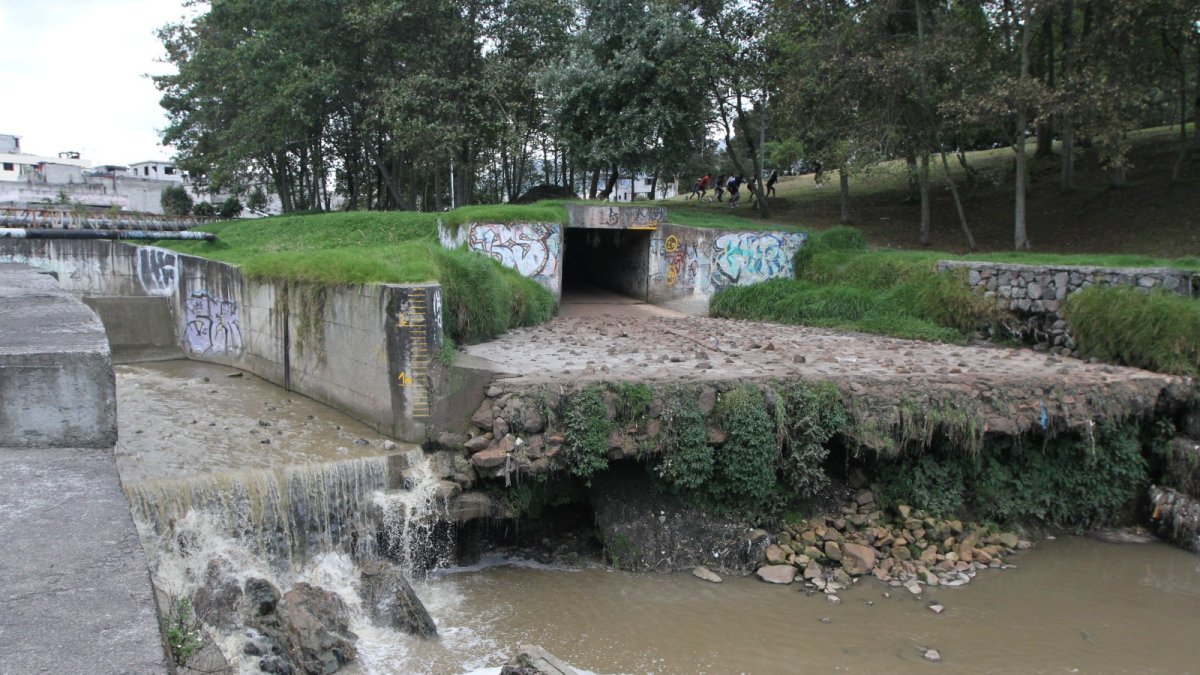 Descontaminar el río Machángara ha sido un objetivo de varias administraciones que no se ha concretado.
