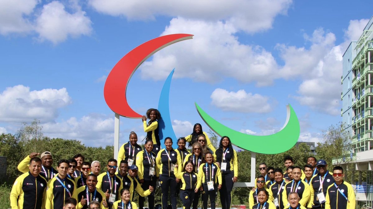La delegación tricolor ya se encuentra en París para la inauguración de los Juegos Paralímpicos.