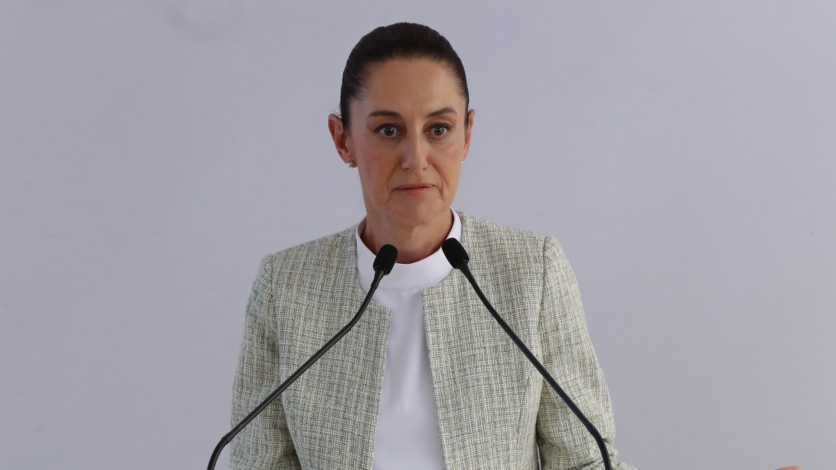 La presidenta electa de México, Claudia Sheinbaum, habló durante una conferencia de prensa este lunes, en Ciudad de México.