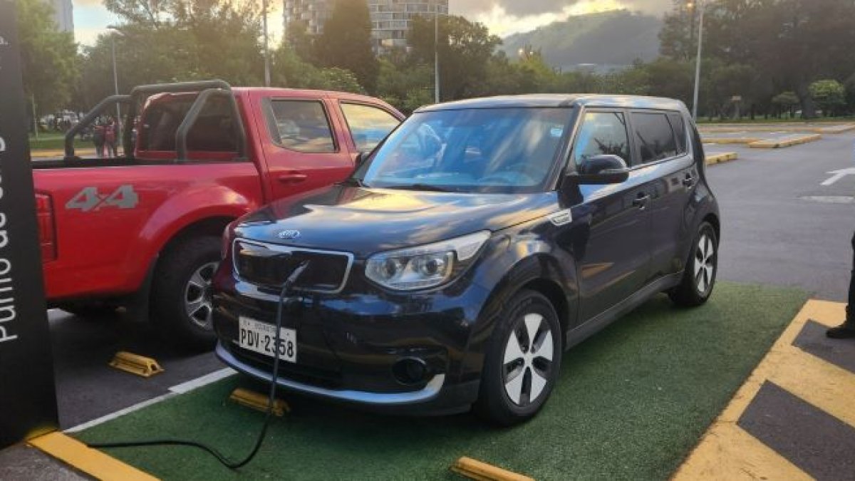 De enero a agosto de 2023, las concesionarias del país vendieron 448 autos eléctricos.
