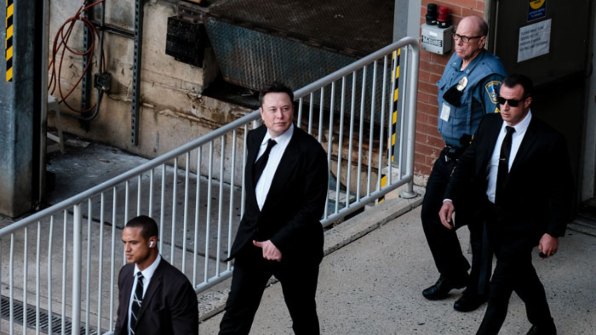 Elon Musk ayudará a rescatar a dos astronautas