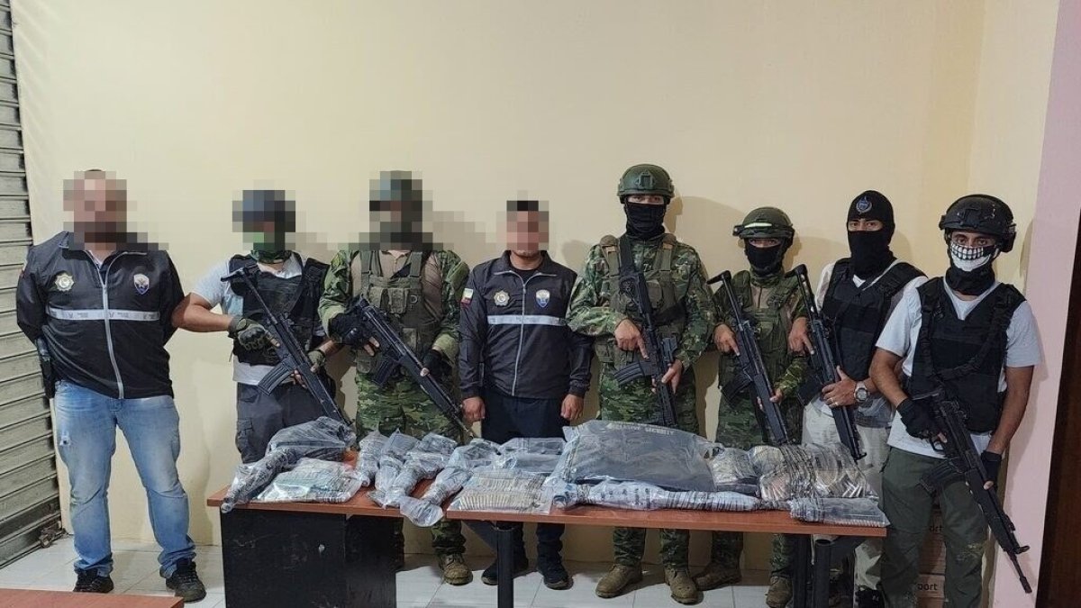 Evidencia. En las cercanías del río Guanache, cerca de una zona minera, se detectó caletas en donde se habían escondido armas.