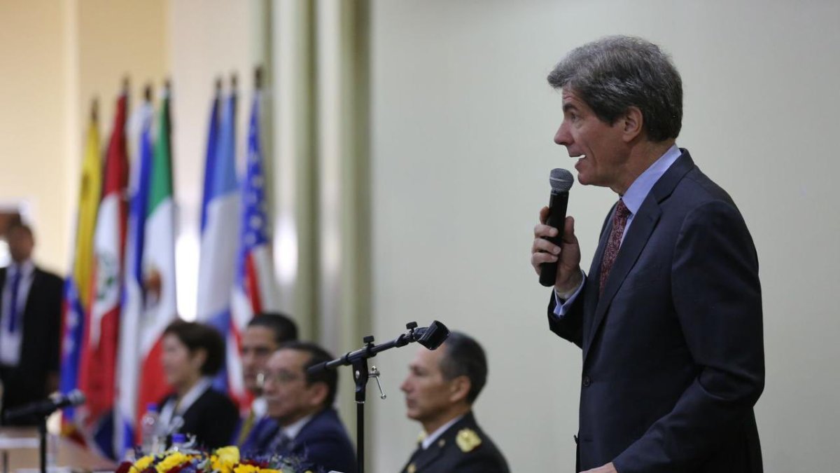 Científicos, autoridades y expertos participan en el encuentro.