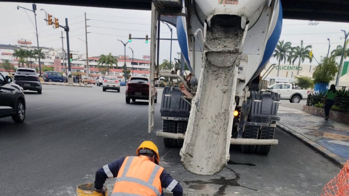 En la Plaza Dañín, donde las quejas fueron repetidas por varios meses, se hicieron los trabajos. Sin embargo, aún resta otras tapas por nivelar.