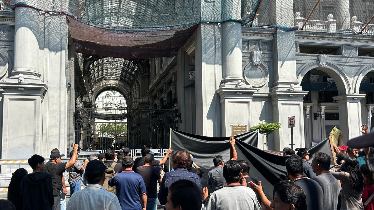 Transportistas exigen hablar con el alcalde Guayaquil para llegar a un acuerdo en el incremento del pasaje.