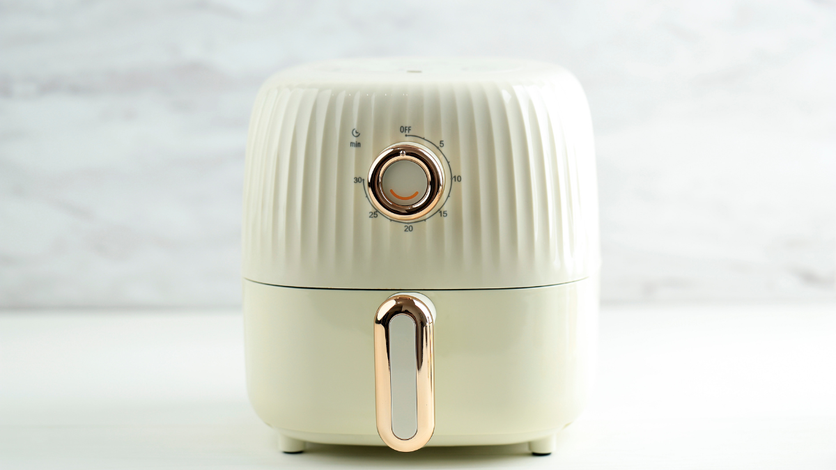 La freidora de aire es uno de los electrodomésticos que podría generar un incendio.