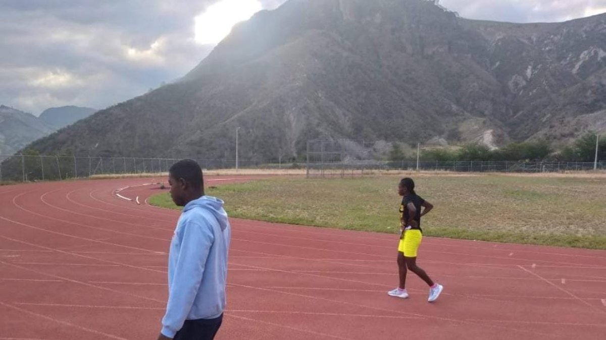 Entrenamiento de deportistas con discapacidad de Fededi, en el Centro de Alto Rendimiento de Carpuela, ubicado en la provincia de Imbabura.