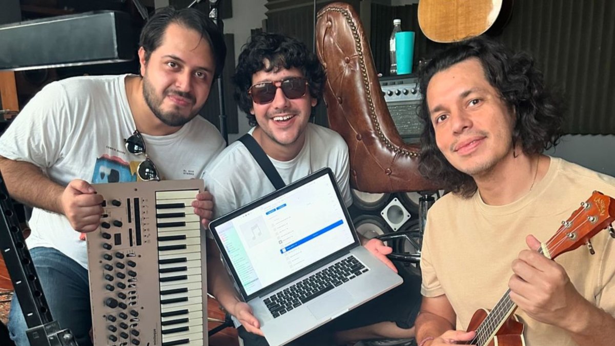 Integrantes de Cometa Sucre.