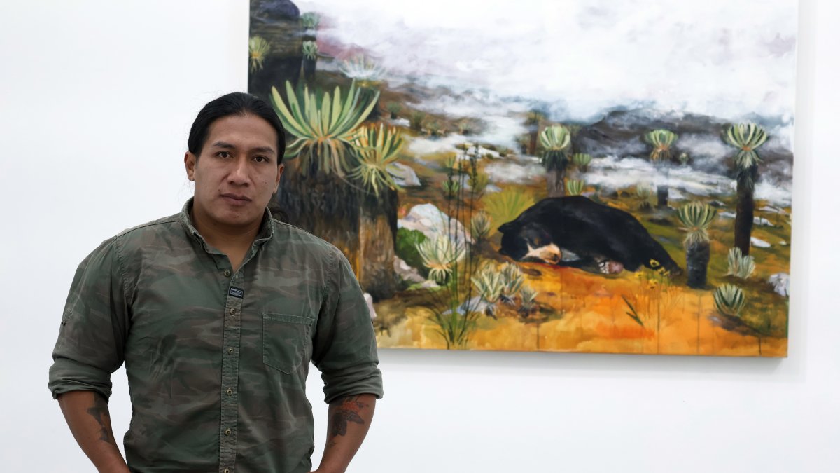 El pintor lojano Freddy Guaillas estrenó la muestra Taptana en Q Galería, en la capital.