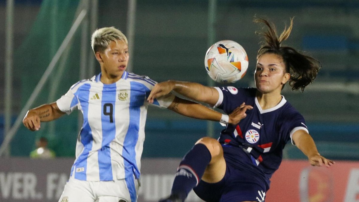 La destreza, juego habilidoso y gol que tiene Núñez (i) es una de sus mejores improntas que desde ya la proyectan como figura no solo de argentina, sino de equipos europeos.