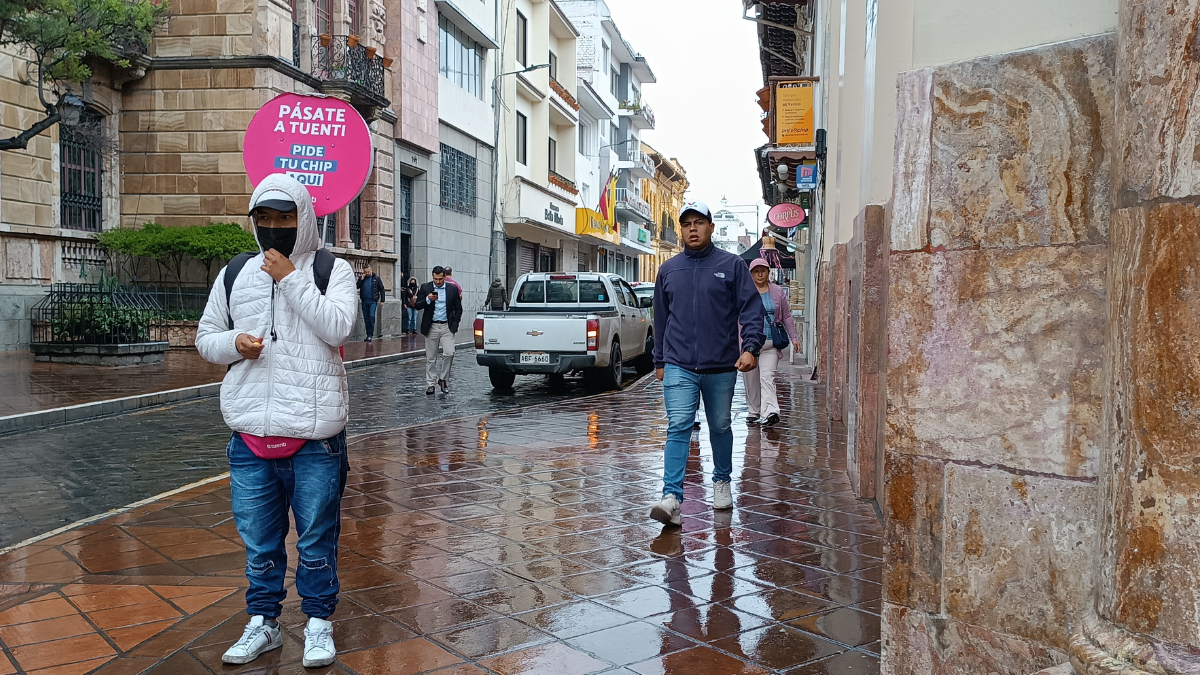 Cuenca amaneció por segundo día consecutivo con una espesa bruma que hizo que el aire sea poco saludable