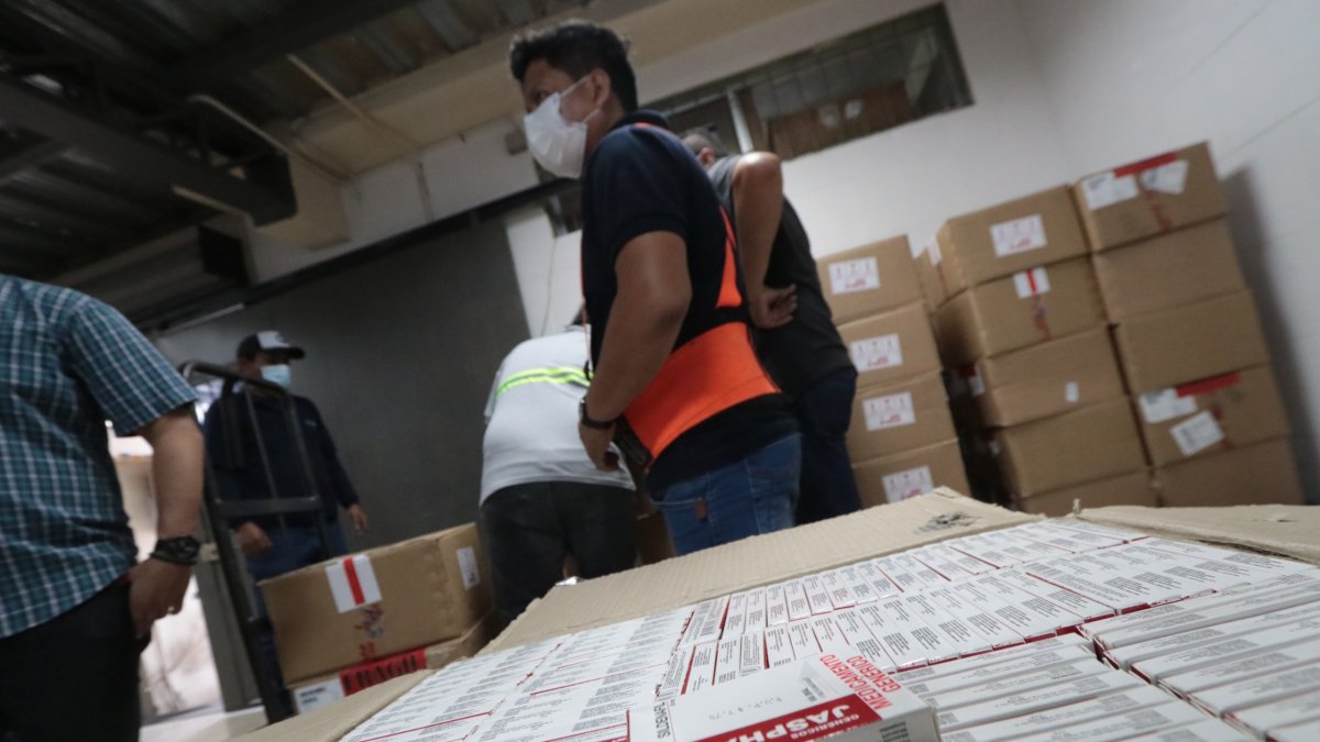 Actualidad. Los centros de la red pública han dejado de adquirir medicina a través de empresas universitarias.