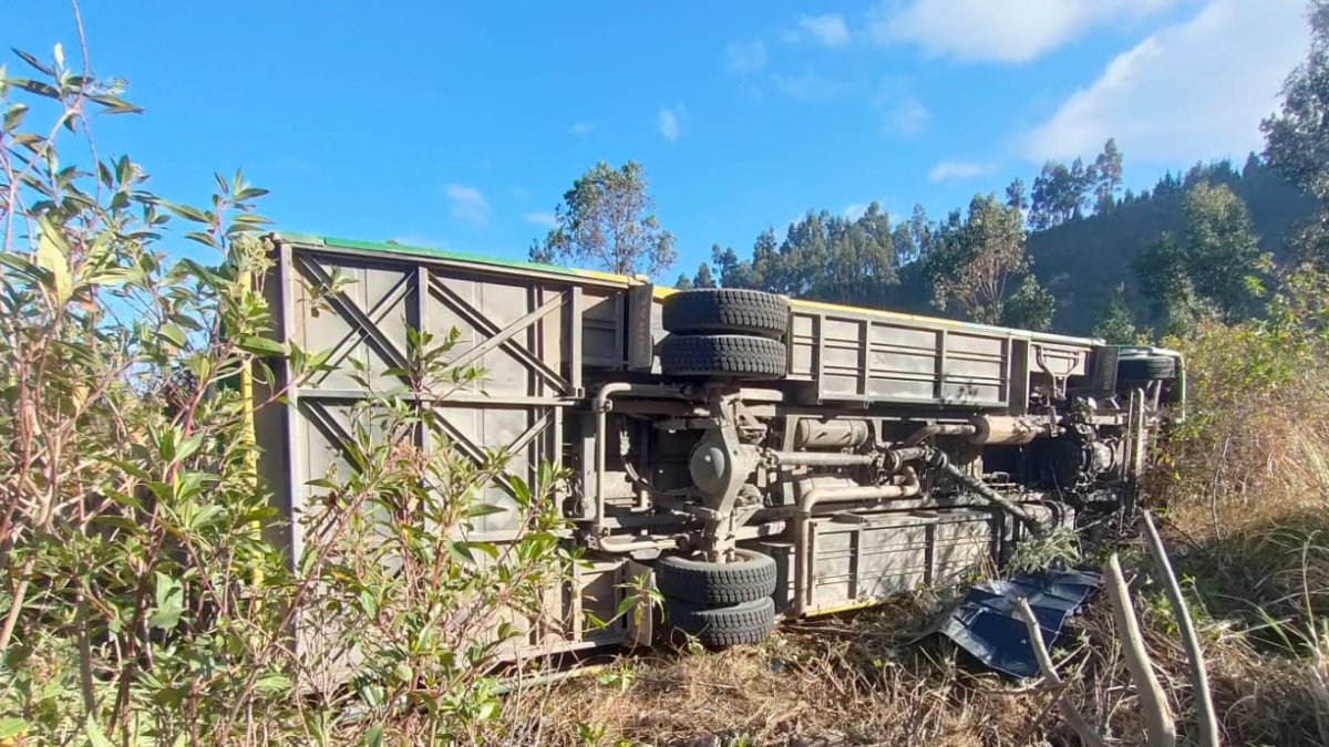 Trágico accidente en la vía Pifo - Papallacta deja ocho muertos y varios heridos