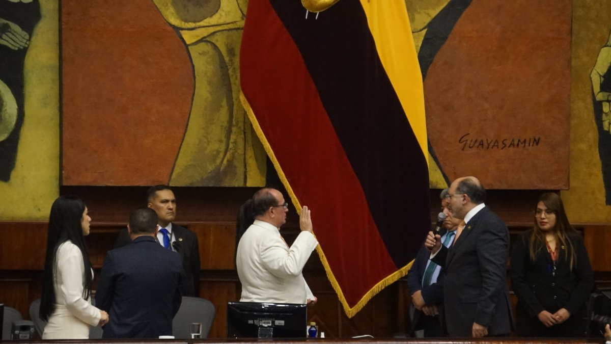 Eduardo Franco Loor fue posesionado como vocal suplente del CPCCS.