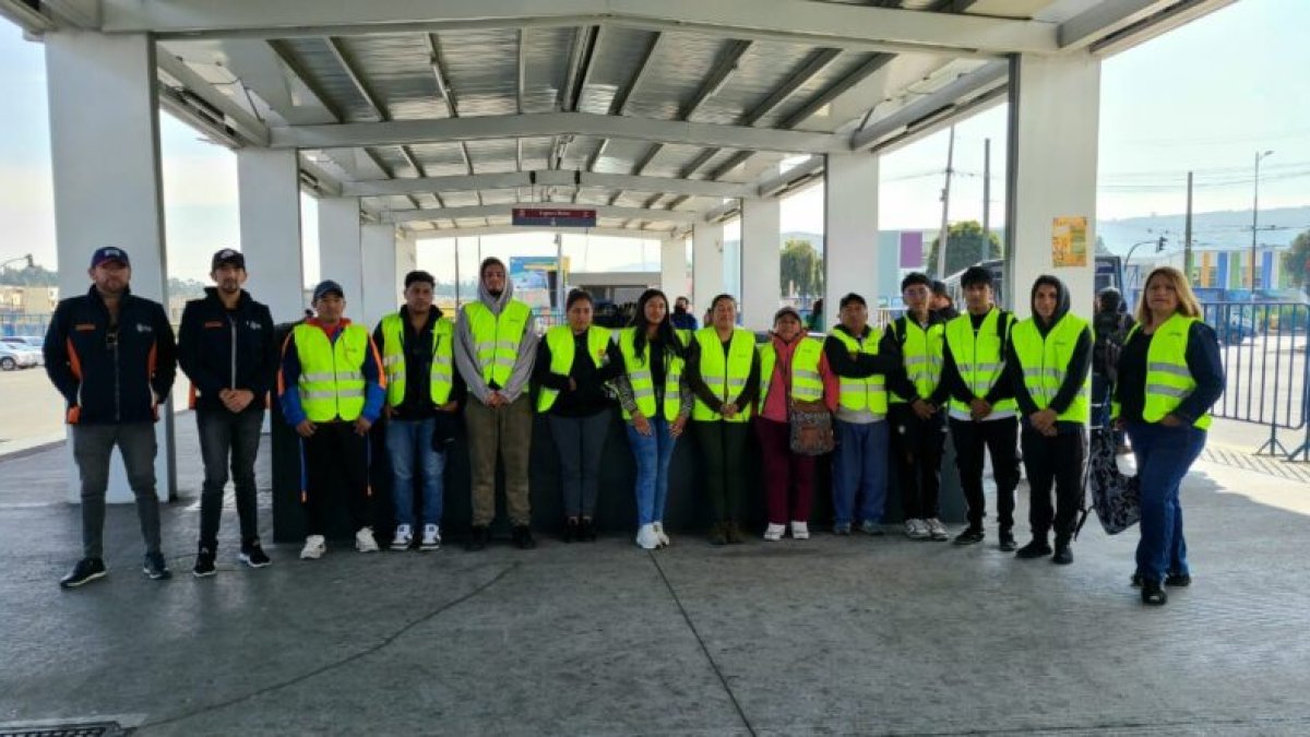 Los infractores trabajan en las estaciones de La Ofelia, en el norte, y Quitumbe, en el sur.