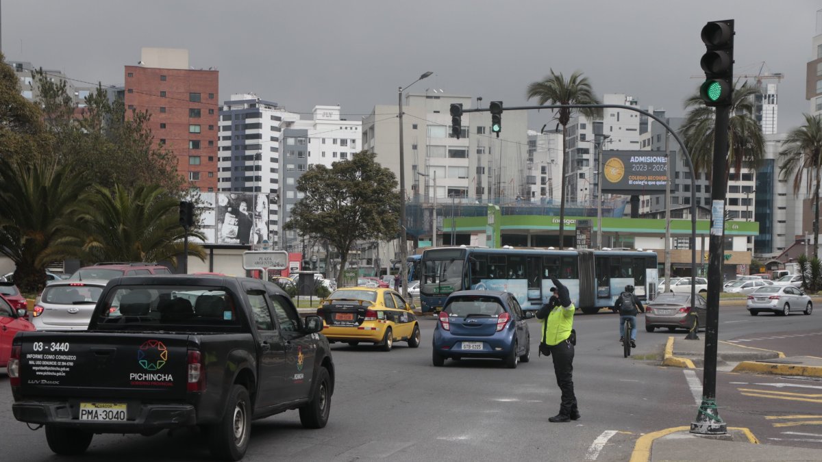 La capital mantiene un sistema de circulación vehicular denominado Pico y Placa.