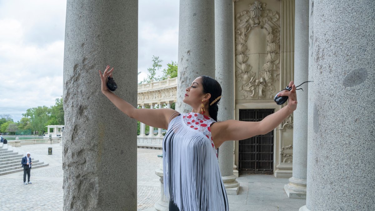 Artista. Pazmiño es vocal por Ecuador de la Asociación Internacional de la Castañuelas.