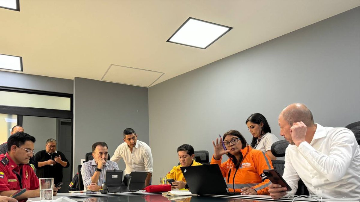 El alcalde de Quito, Pabel Muñoz, ofreció detalles sobre las acciones ejecutadas para mitigar los efectos de los incendios forestales que acorralan a quiteños.