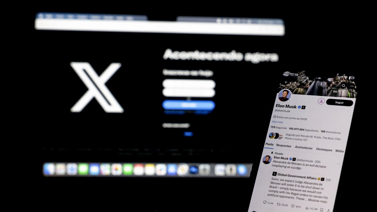 Un dispositivo móvil con la red social X, en Rio de Janeiro.