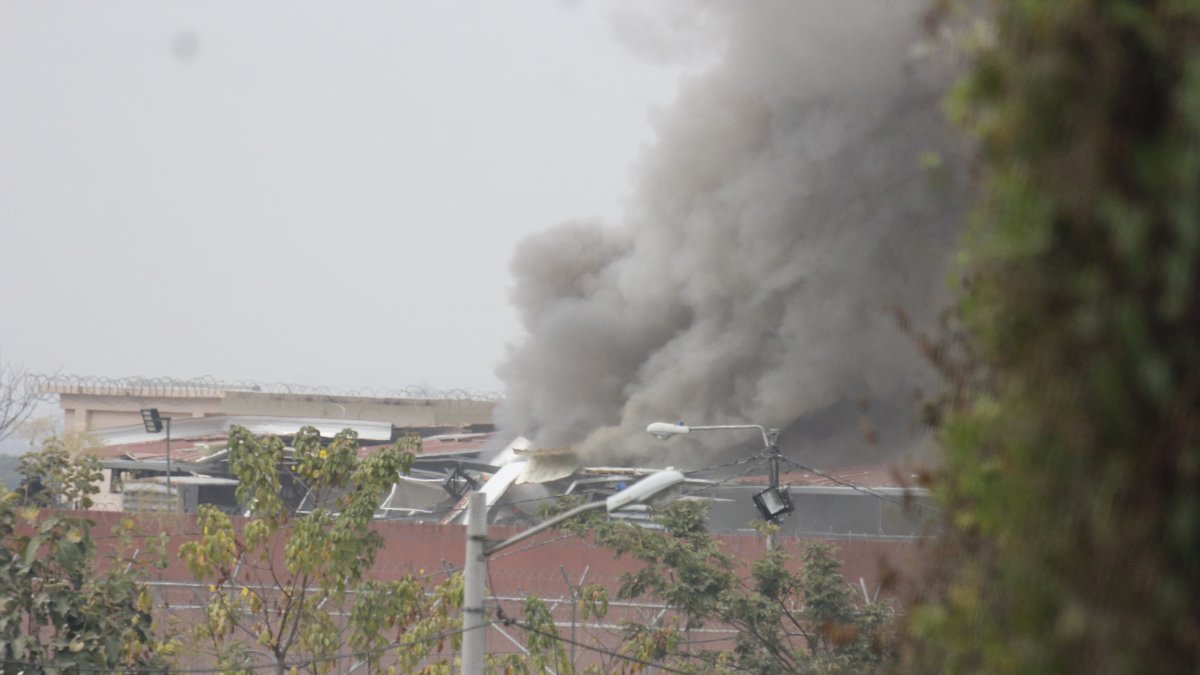 El dron fue explotado de forma controlada en el techo de La Roca. Ocasionó daños en la infraestructura.