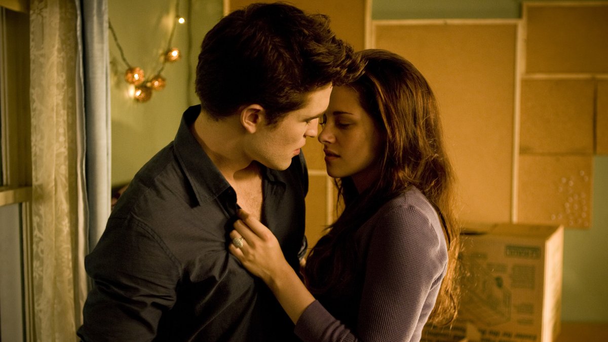 Edward Cullen y Bella Swan, personajes principales de la saga Crepúsculo