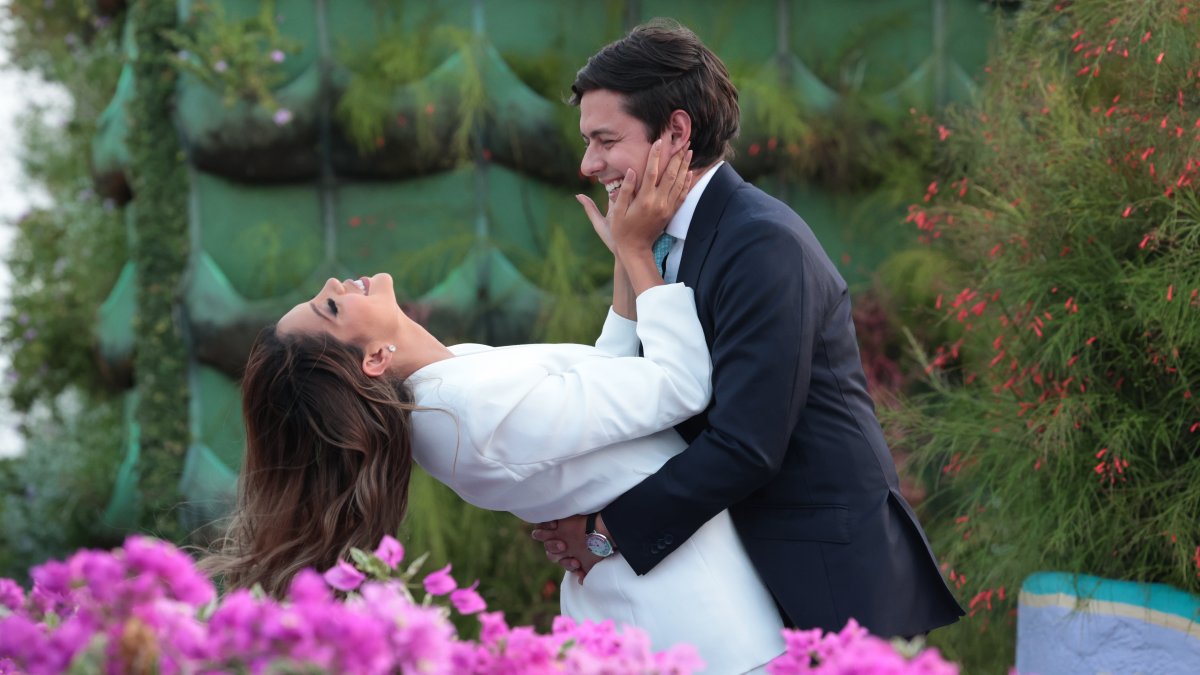 Connie Jiménez con su novio.