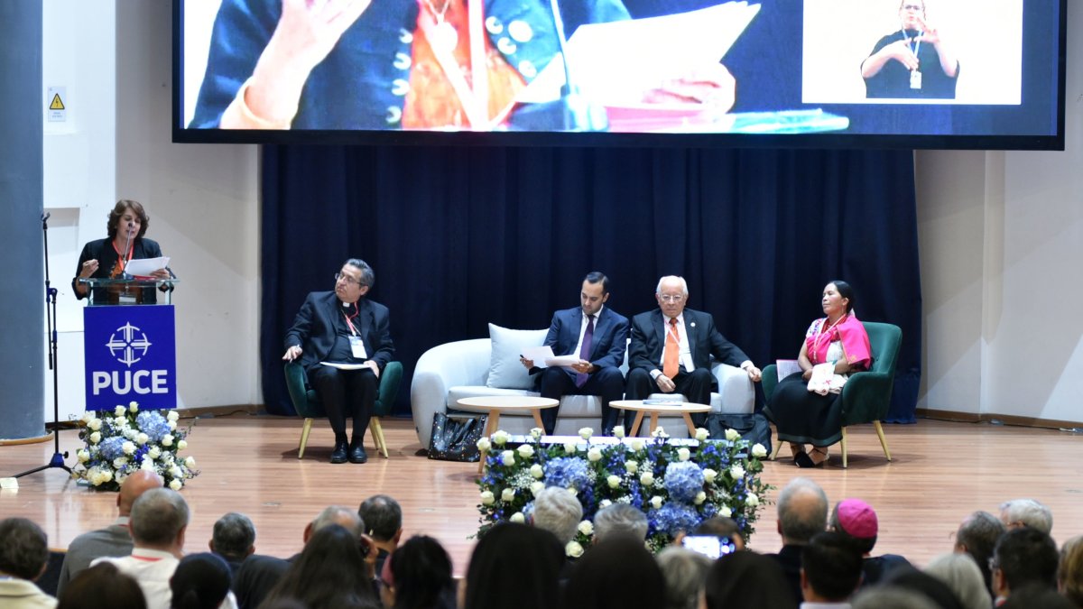 El 5 de septiembre fue inaugurado el evento en la Universidad Católica.