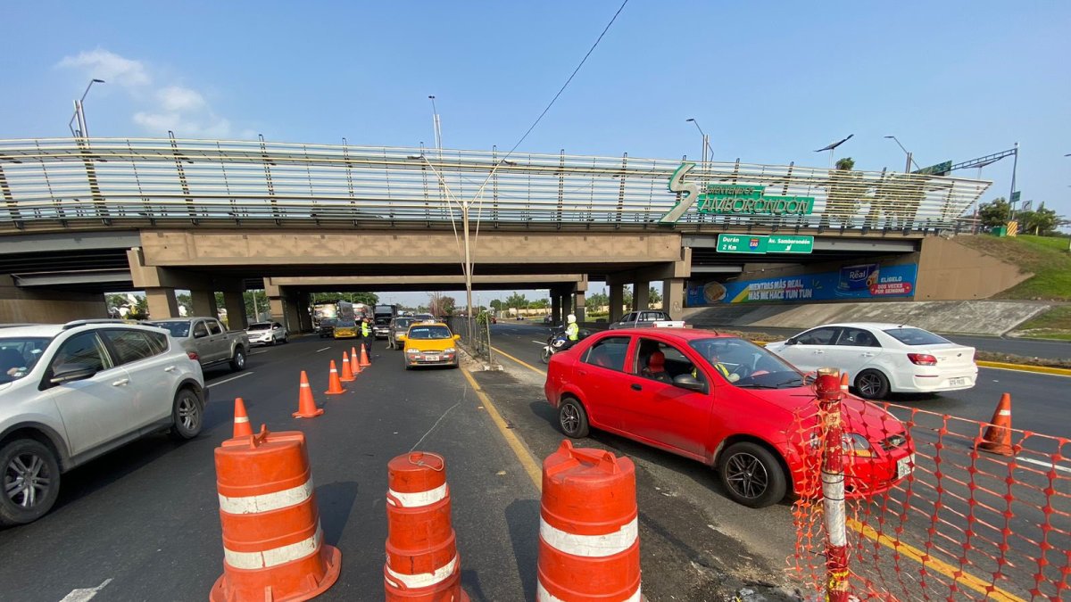 El fin de semana del 31 de agosto y 1 de septiembre ya se hicieron ya trabajos en el Puente de la Unidad Nacional, lo que generó atascos. Este fin de semana volverán los arreglos