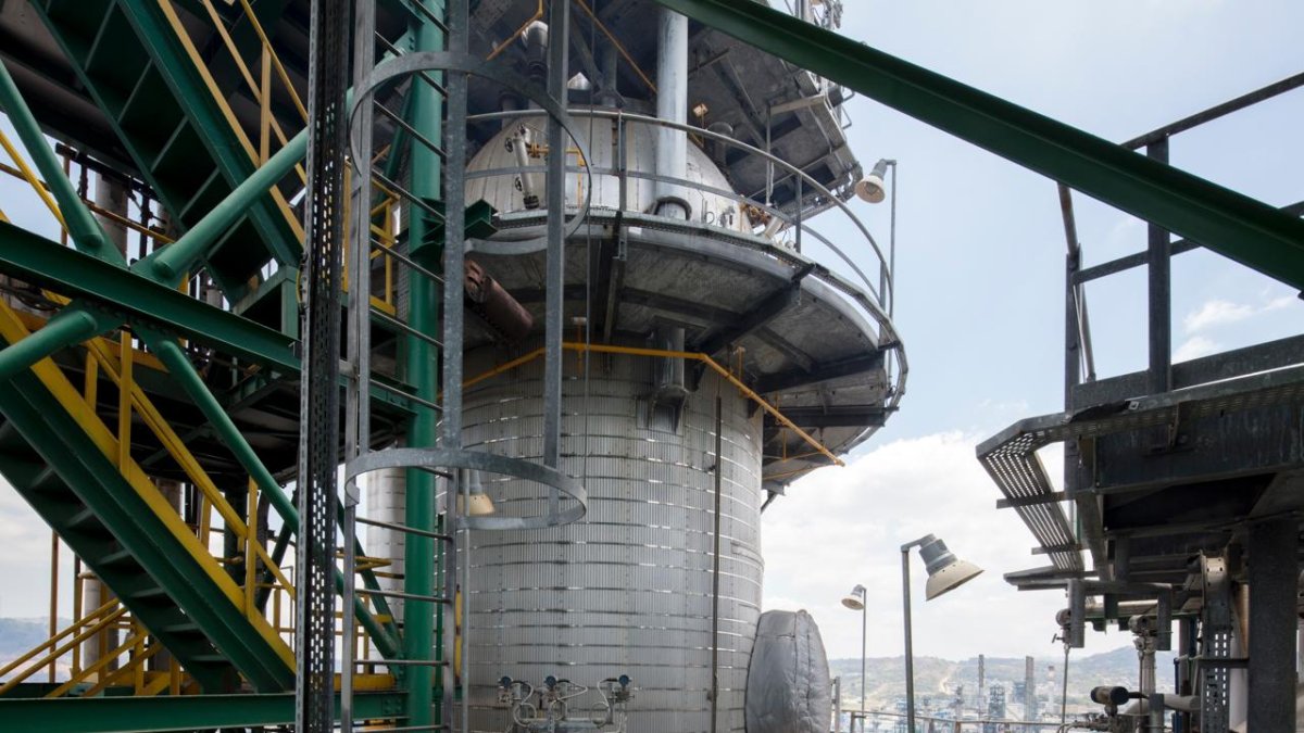 Petroecuador informa de problemas en la producción de combustible.