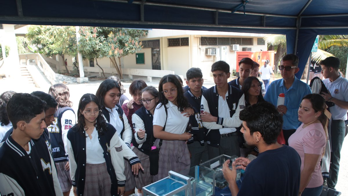 Feria. Los jóvenes bachilleres recibieron charlas sobre las nuevas carreras